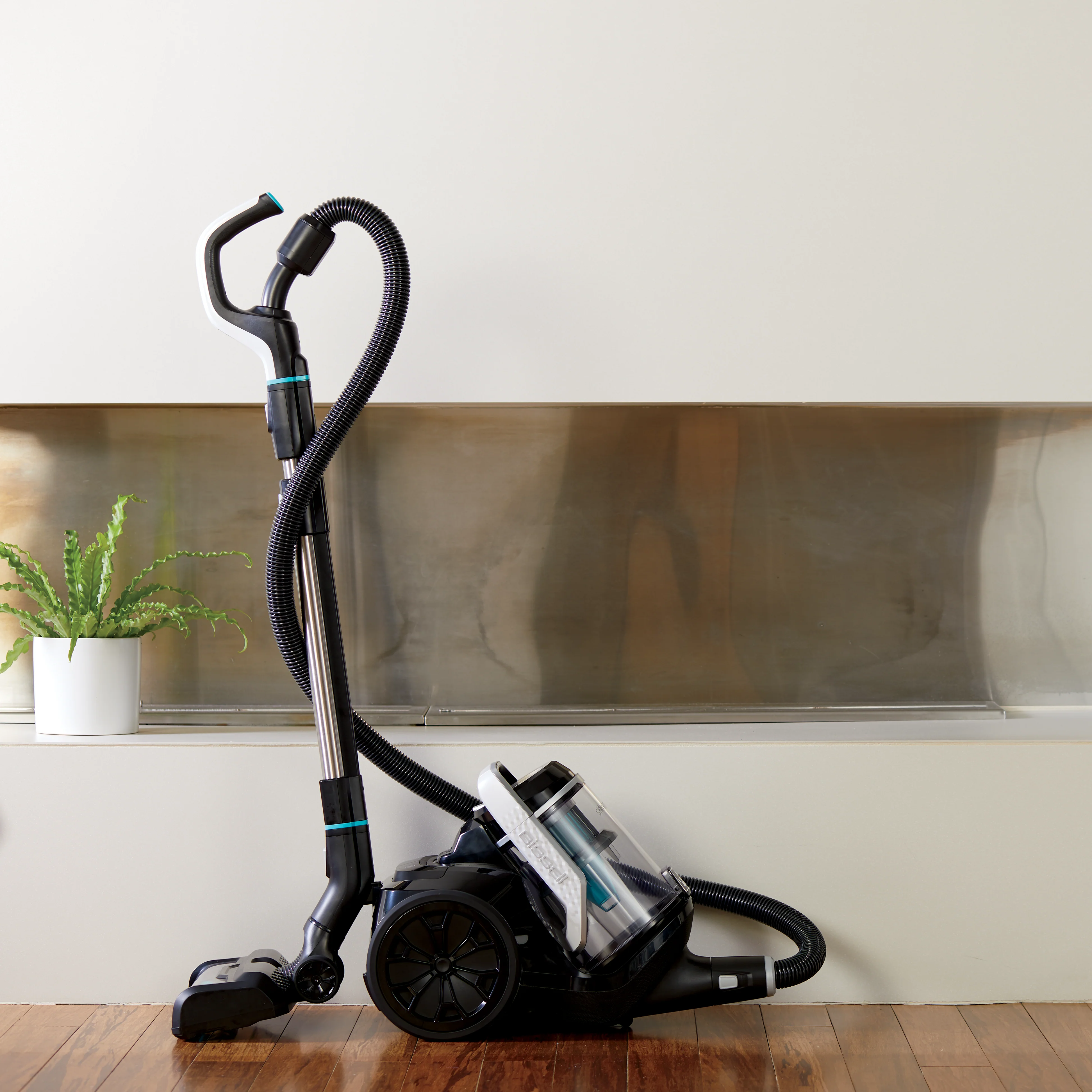 SmartClean™ Canister Vacuum - Image 21